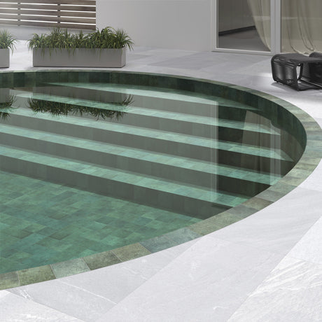 Tahiti 147x147 Gloss Emerald